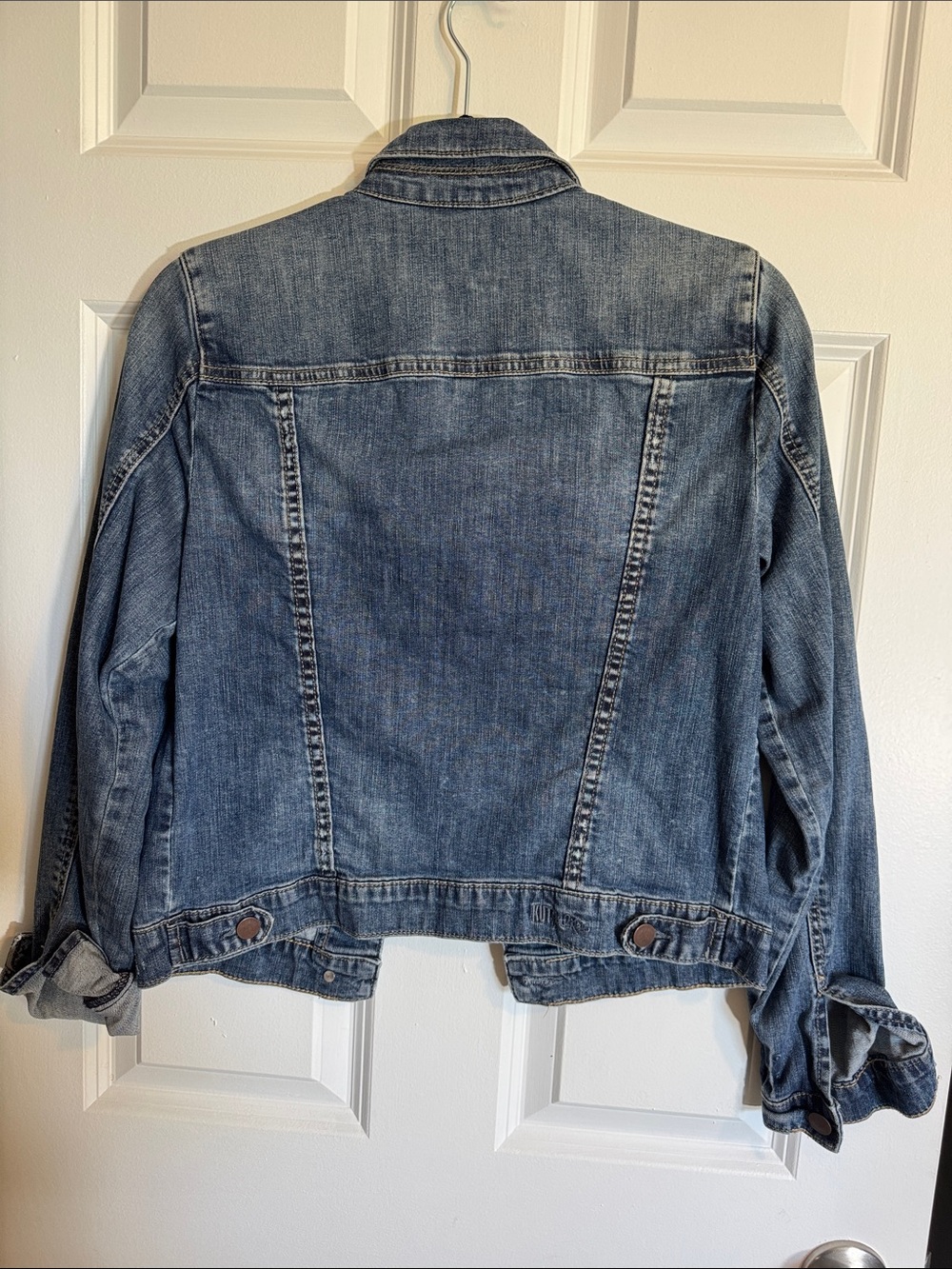 Kut from the Kloth Women's Faded Blue Denim Jacket - Picture 5 of 5